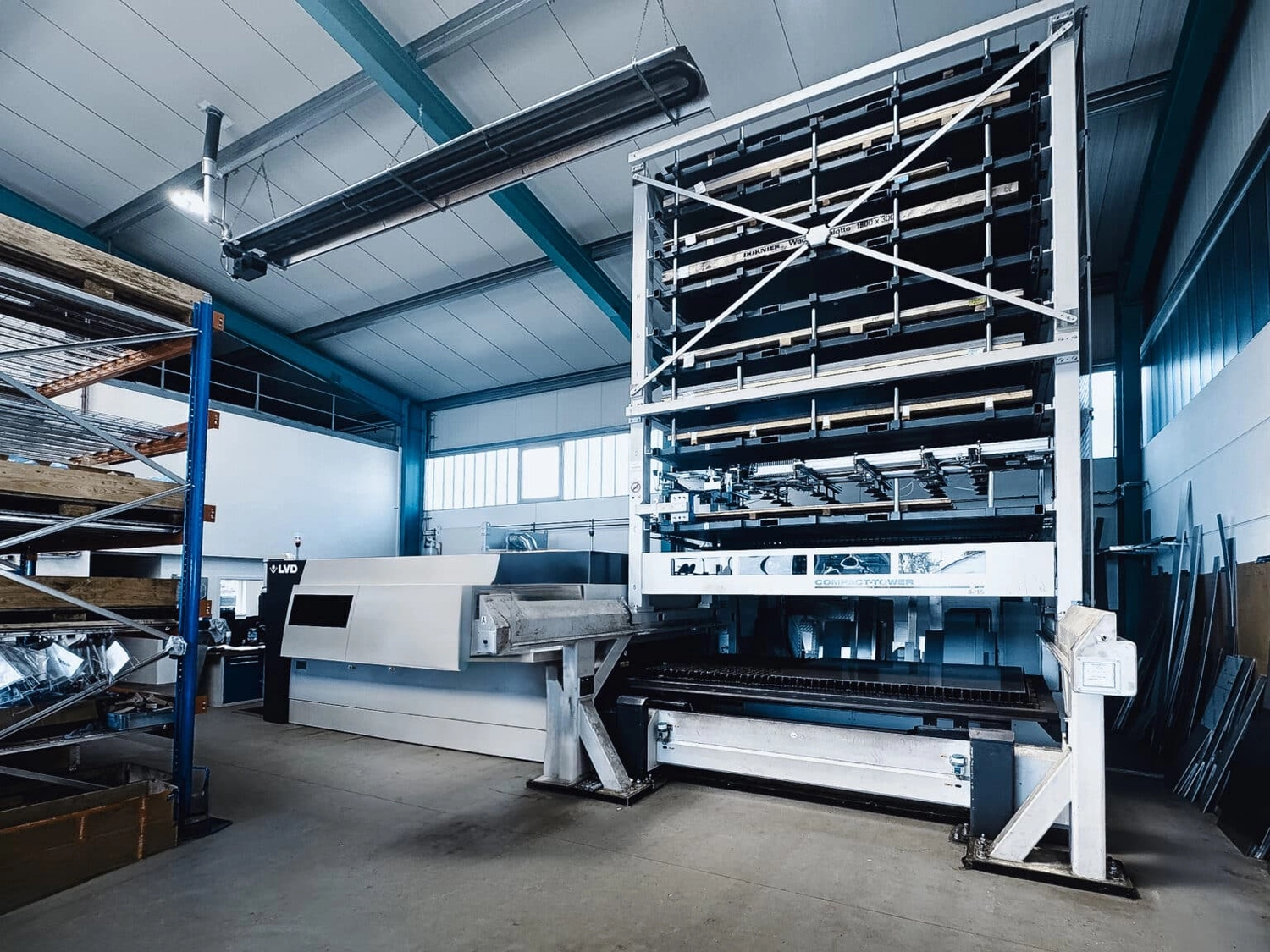 Phoenix Industy Solutions - Blechbearbeitung & Laserschweißen - Industriemaschine